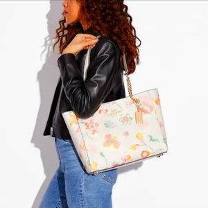 Cammie chain Tote - Dreamy land floral